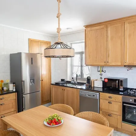 Alojamento de Acomodação e Pequeno-almoço Casa D'oliveira 4*