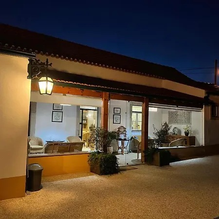 Alojamento de Acomodação e Pequeno-almoço Casa D'oliveira