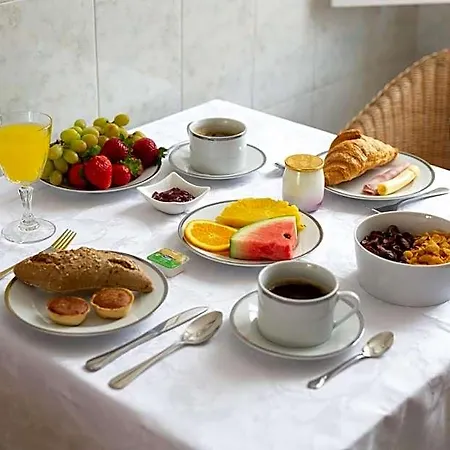 Alojamento de Acomodação e Pequeno-almoço Casa D'oliveira 4*