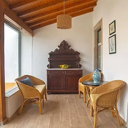 Alojamento de Acomodação e Pequeno-almoço Casa D'oliveira 4*