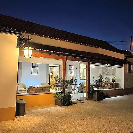 Casa D'oliveira Alojamento de Acomodação e Pequeno-almoço 4*