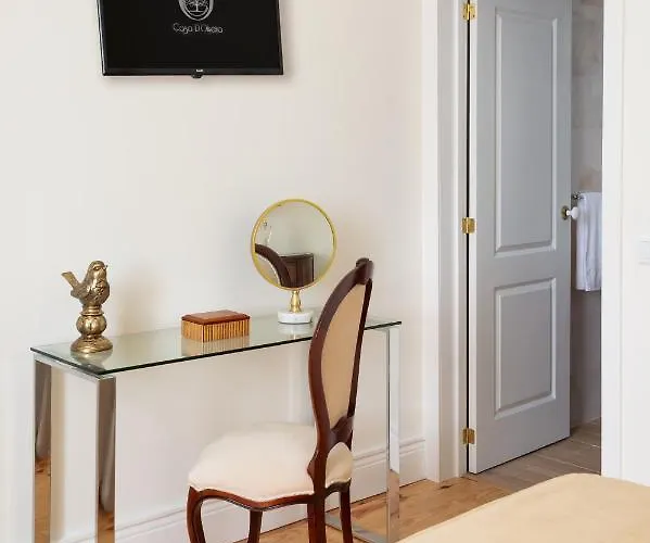 לינה וארוחת בוקר Casa D'oliveira אבאירו