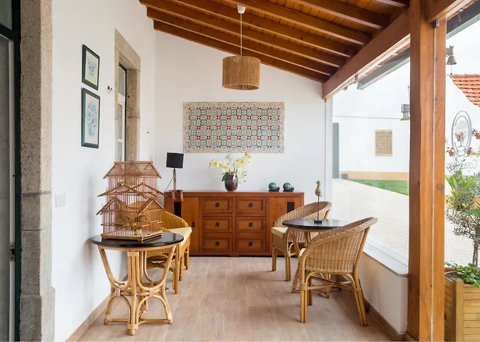 Casa D'oliveira אבאירו