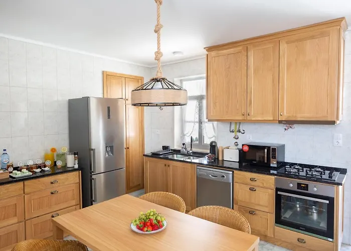 לינה וארוחת בוקר Casa D'oliveira 4*